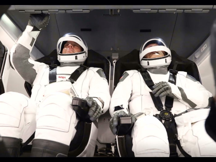 полет Crew Dragon